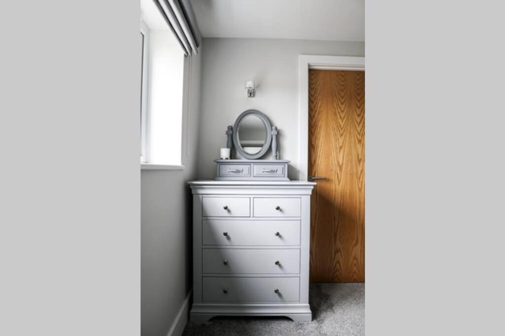 Beautiful 3 Bedroom Apartment By The Sea 뉴키 외부 사진