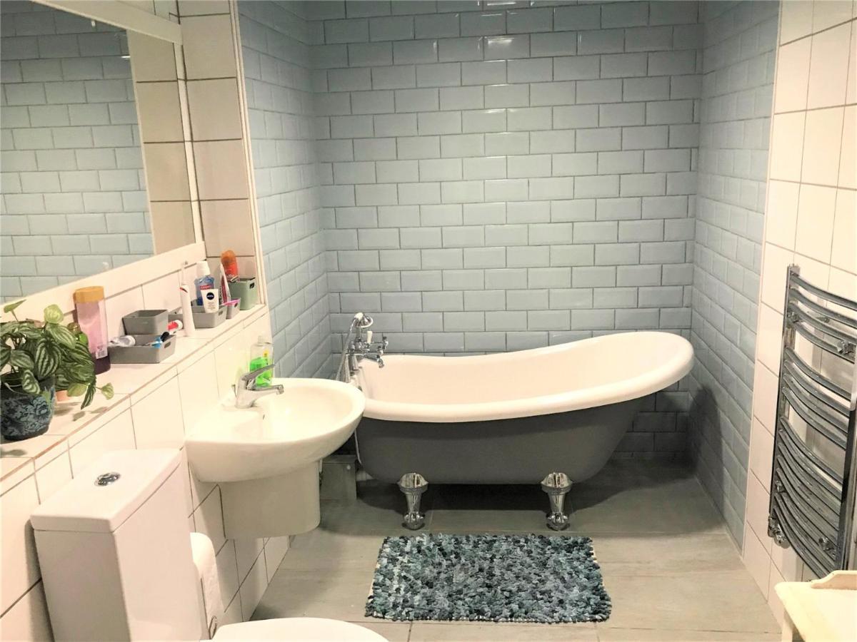 Beautiful 3 Bedroom Apartment By The Sea 뉴키 외부 사진