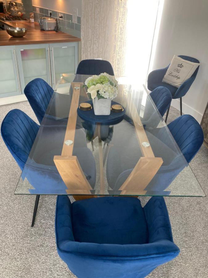 Beautiful 3 Bedroom Apartment By The Sea 뉴키 외부 사진